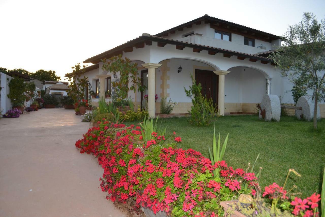 I Giganti Bed & Breakfast Riola Sardo Dış mekan fotoğraf